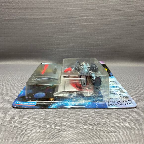 Playmates 1995 Star Trek TNG Borg with Firing Cybernetic Arm Action Figure - Picture 3 of 7